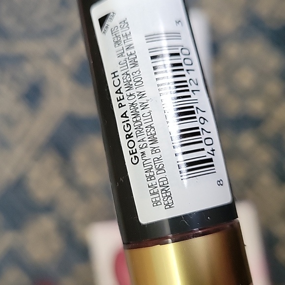 Lip Lot/Oil,scrub,cream,stain,gloss - Picture 6 of 8